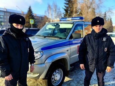 Полицейские Копейска оказали помощь горожанину, оказавшемуся в критической ситуации