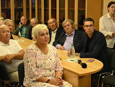 Копейские шахтёры встретились накануне праздников