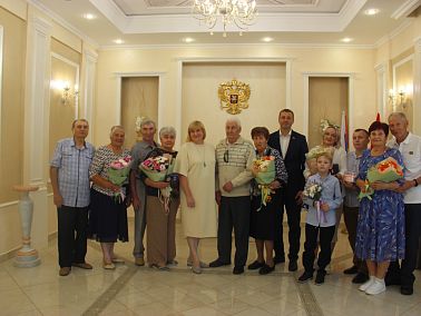 В Копейске чествовали крепкие семейные союзы