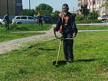 В Копейске стартовали работы по скосу травы