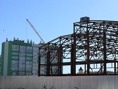 В Копейске продолжают строить долгожданный ФСК на Жданова