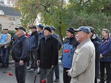 Копейчане почтили память погибших шахтеров и горноспасателей