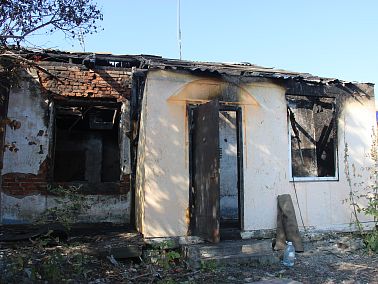 После пожара в Старокамышинске семье нужна помощь горожан