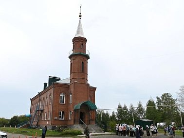 Копейских волонтёров благословил муфтий УрФо