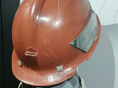 Каска шахтерская