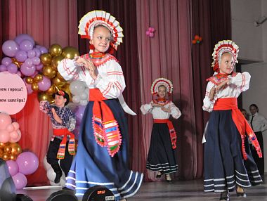 Яркий праздник в посёлке РМЗ