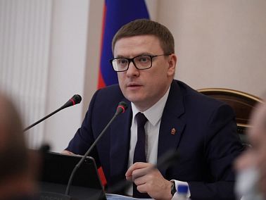 Алексей Текслер в День Победы пожелал южноуральцам счастья и благополучия