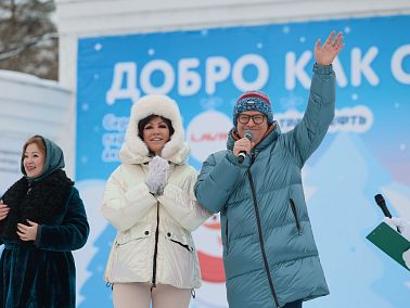 Алексей Текслер принял участие в новогодней благотворительной акции