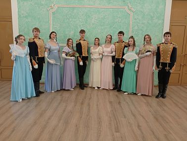 Ансамбль танца «Россия» выступил на историческом шоу в Челябинске