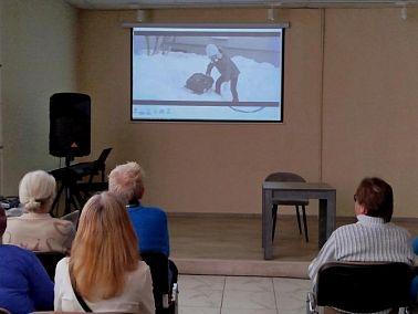 В Копейске прошел показ фильма с тифлокомментарием