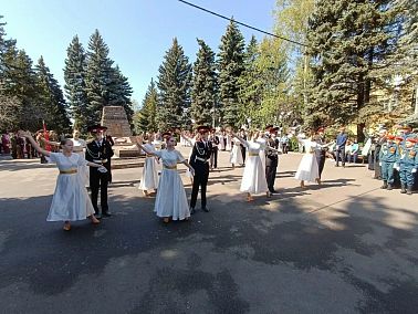 В Копейске прошла патриотическая акция «Победный май» у Вечного огня