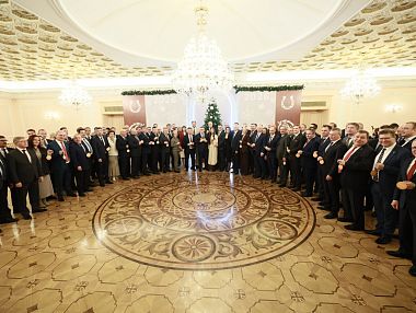 Губернатор Челябинской области дал старт акции «Ёлка желаний»