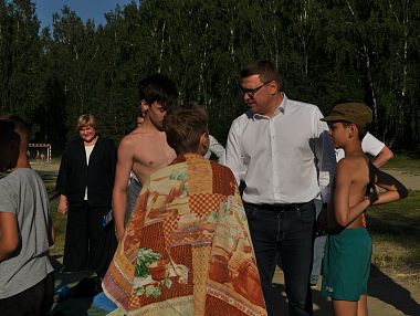Губернатор посетил лагерь "Юность"
