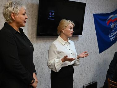 Педагоги Копейска встретились с героем СВО