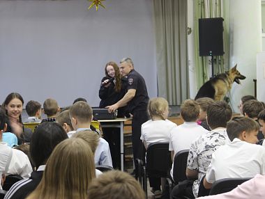 В Копейске школьники познакомились с работой полиции