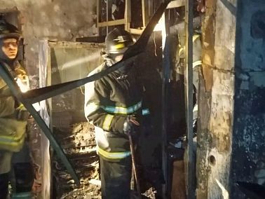 В Копейске пожар уничтожил квартиру из‑за обогревателя