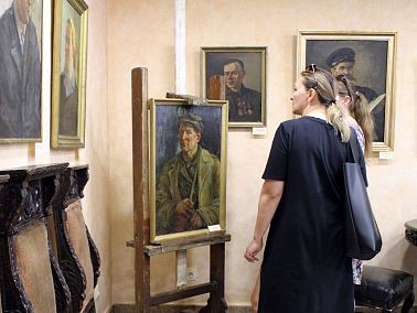 В Копейском краеведческом музее открылась выставка творчества Александра Козлова