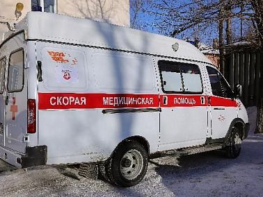 Машина скорой помощи загорелась в Челябинске