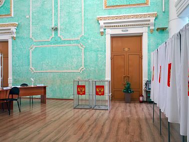 В Копейске открылись избирательные участки