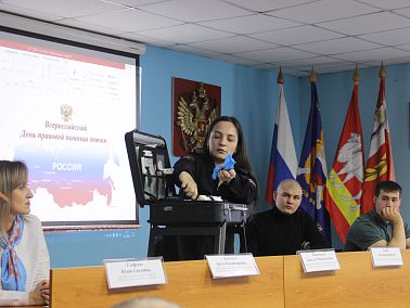 В копейской полиции провели познавательный урок для школьников