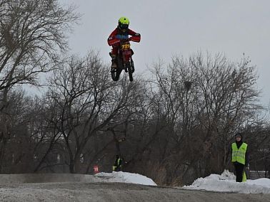 В Копейске состязались мотогонщики