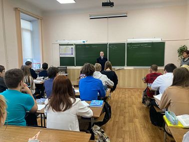 О вреде никотиносодержащей продукции школьникам рассказывают студенты Копейска