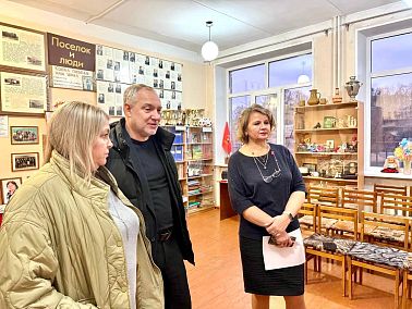 Депутат Госдумы посетил модернизированную школу №42 в Копейске