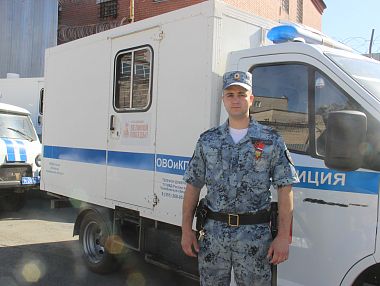 Кто охраняет подозреваемых по пути в суд? Репортаж из Копейска