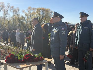 В Копейске открыли Аллею Памяти
