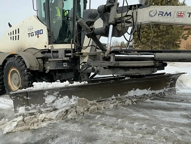 В Копейске проводят расчистку улично‑дорожной сети