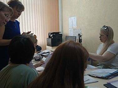 В Копейске готовят школы к открытию летних лагерей