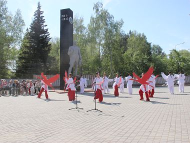 В Копейске прошёл митинг «Народная Победа!» в честь Дня Победы