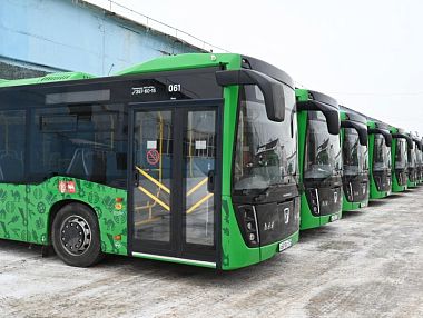 В Копейске начали работу 10 новых автобусов 