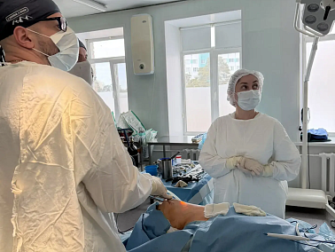 В Челябинске внедрили малотравматичные операции при раке щитовидной железы