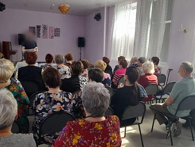 Сотрудники полиции Копейска провели встречу с пенсионерами по вопросам мошенничества
