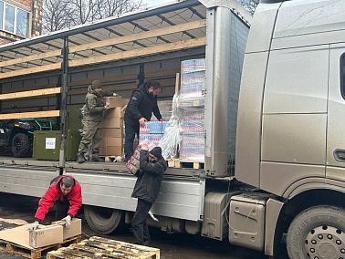 Южноуральские единороссы отправили очередной гуманитарный груз в Ясиноватую и Авдеевку