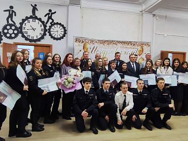 В Копейском политехническом колледже вручили дипломы будущим правоохранителям