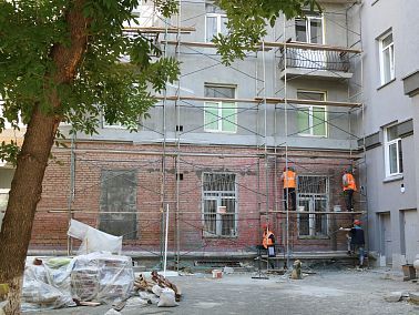 Благодаря Народной программе «Единой России» в Челябинске ремонтируют студенческие общежития
