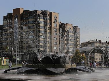 В Копейске вандалы вывели из строя фонтан на проспекте Славы