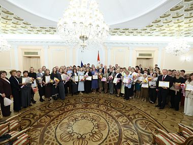 Два педагога из Копейска получили премии губернатора