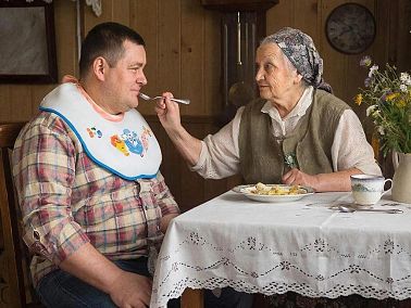 Забота и ловушка опеки