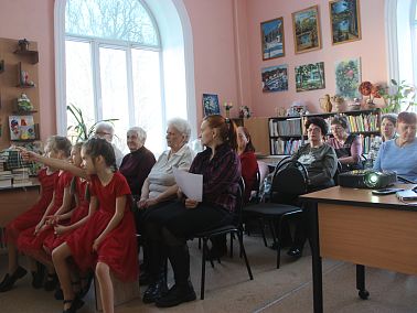 «Первый блин — комам»: библиотечный праздник Масленицы в Копейске