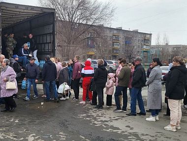 Фура с гуманитарной помощью из Челябинской области прибыла в Орск
