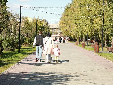 С 1 июня южноуральские родители с двумя и более детьми могут получить новую семейную выплату