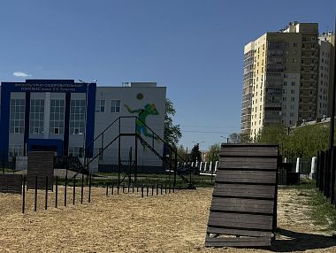 В городском парке Копейска провели мелкосрочный ремонт перед летним сезоном