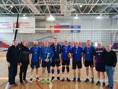 Копейские спасатели завоевали золото на городском волейбольном турнире