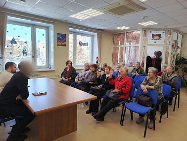 Полиция Копейска учит горожан защищаться от мошенников