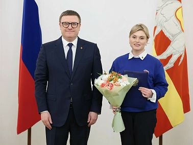 Депутат из Копейска Наталья Никанорова получила Благодарственное письмо Президента России