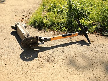 В Челябинской области начали штрафовать за езду на электросамокатах в парках и скверах