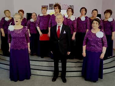 Оптимисты, идущие к свету